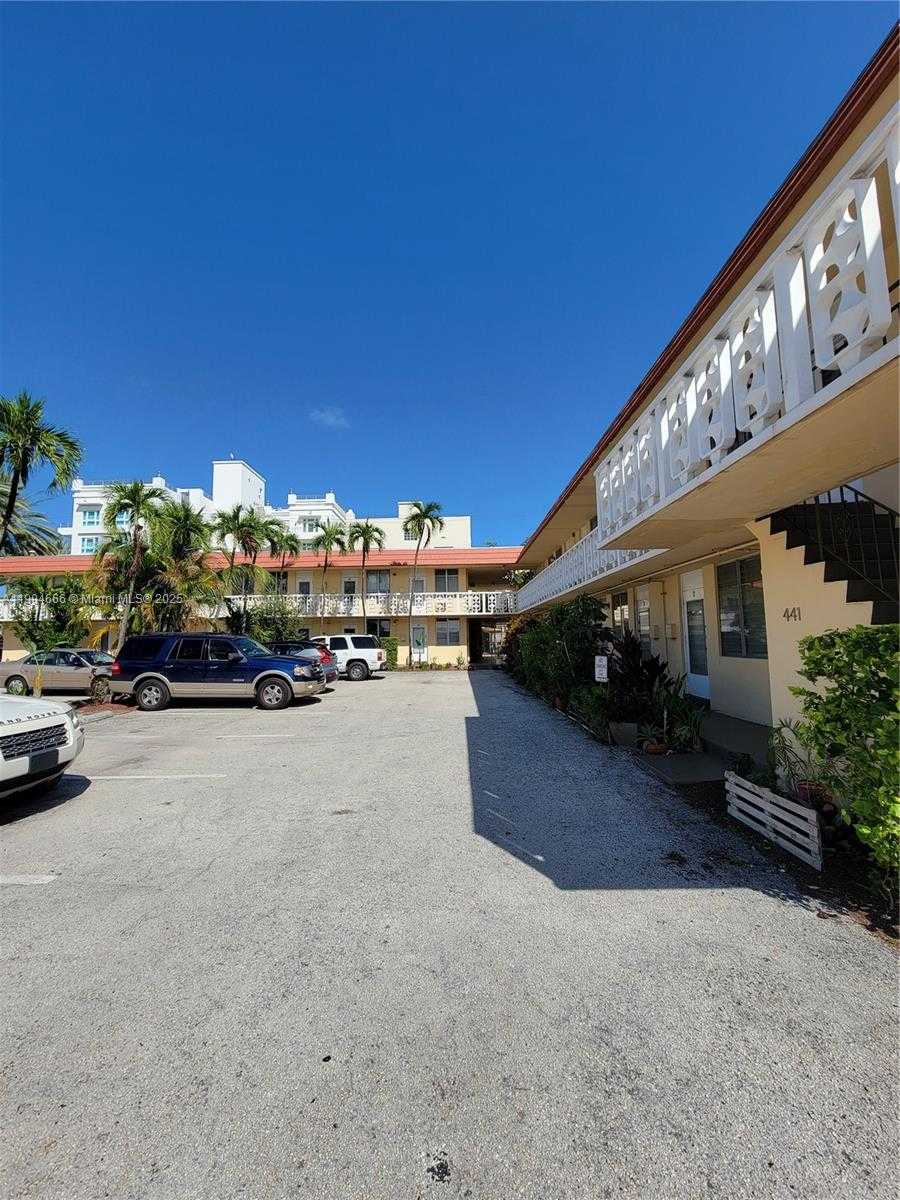 Small Image of 441 COLLINS AVE #12A, Miami Beach Number 1