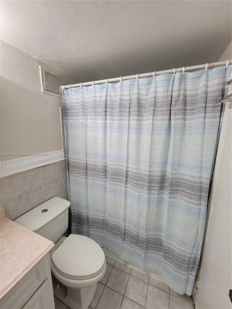 Small Image of 441 COLLINS AVE #12A, Miami Beach Number 6