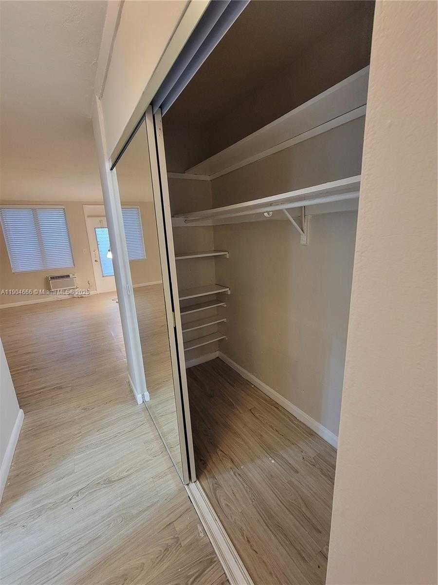 Small Image of 441 COLLINS AVE #12A, Miami Beach Number 9