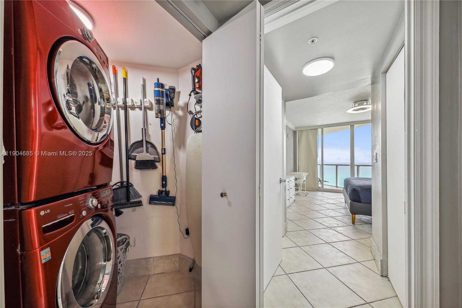Small Image of 16699 COLLINS AVE #2009, Sunny Isles Beach Number 5