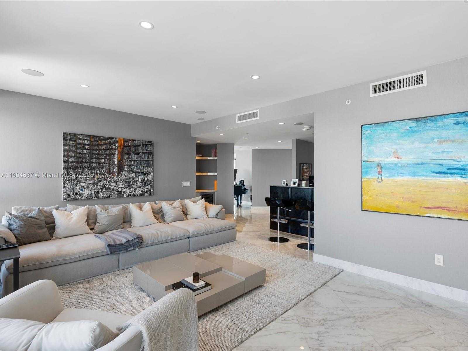 Small Image of 1425 BRICKELL AVE #52BC, Miami Number 16