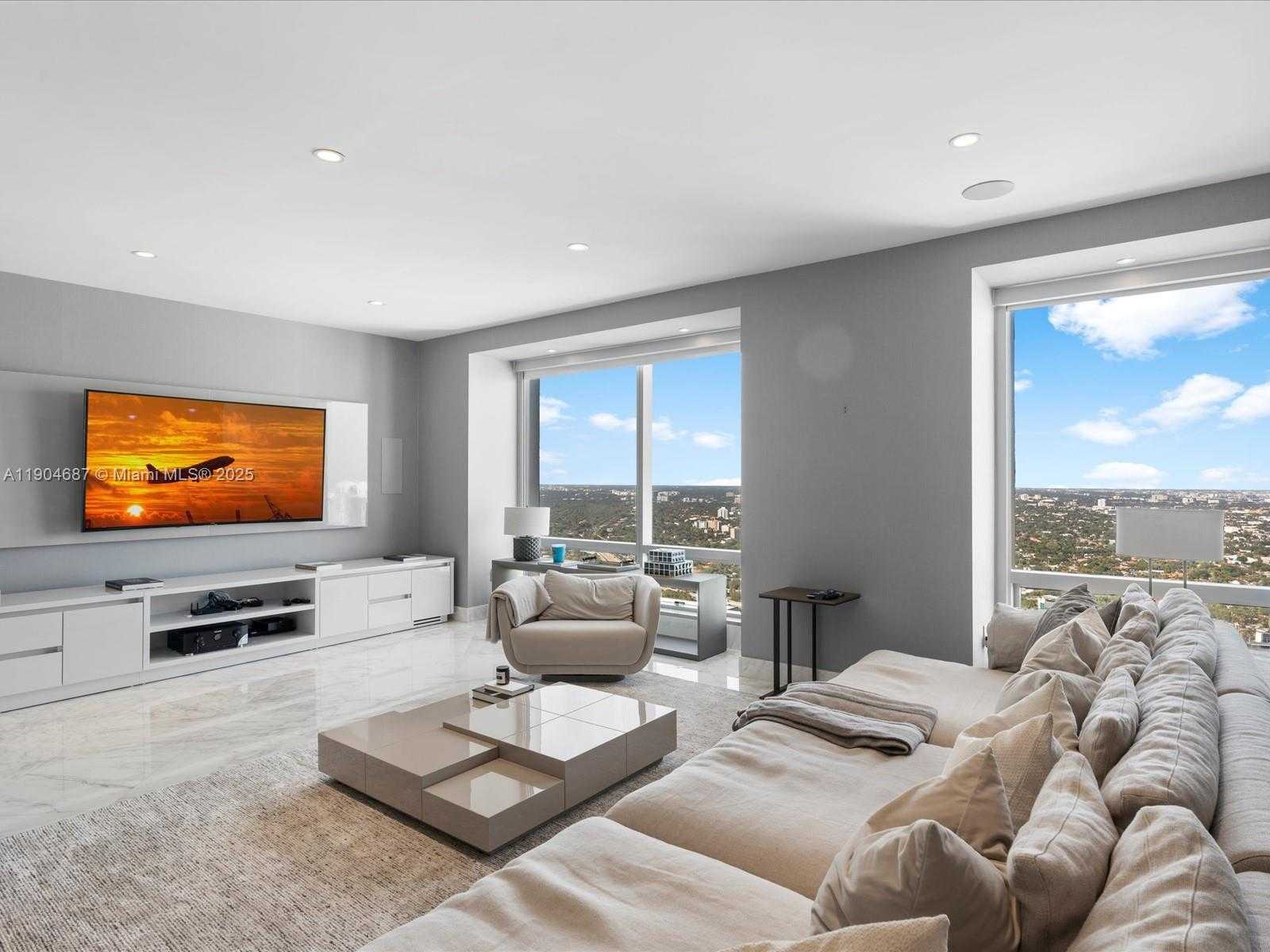 Small Image of 1425 BRICKELL AVE #52BC, Miami Number 17