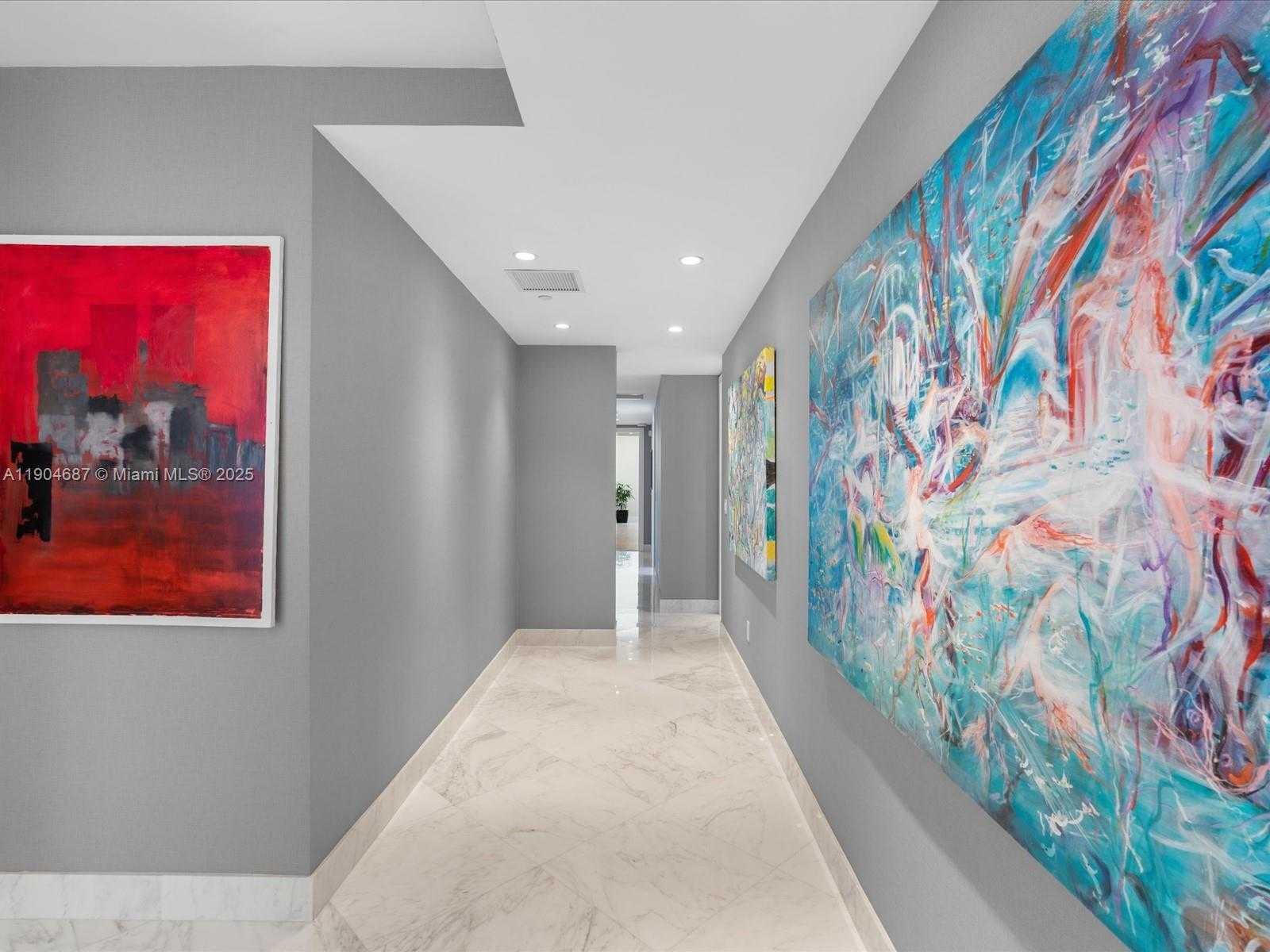 Small Image of 1425 BRICKELL AVE #52BC, Miami Number 24