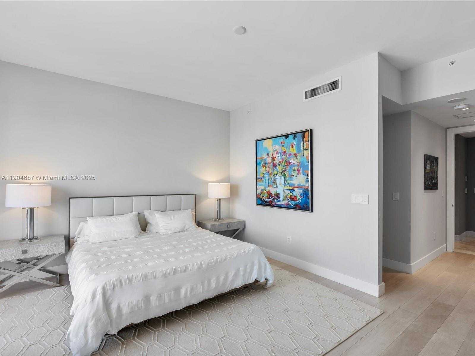 Small Image of 1425 BRICKELL AVE #52BC, Miami Number 39