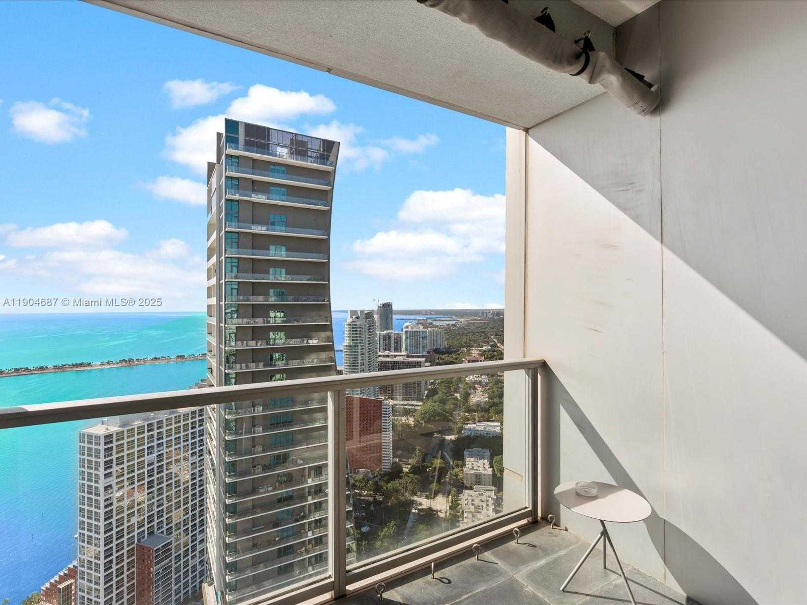 Small Image of 1425 BRICKELL AVE #52BC, Miami Number 53