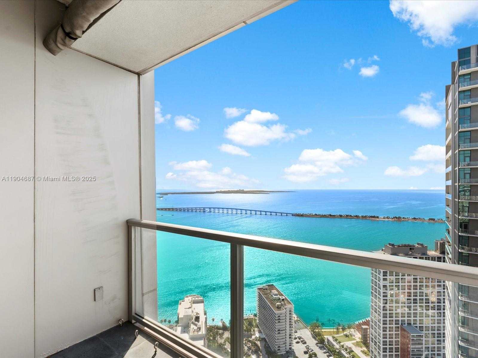 Small Image of 1425 BRICKELL AVE #52BC, Miami Number 54