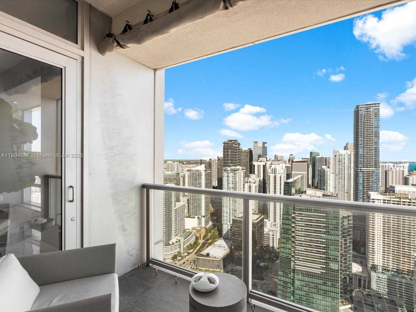 Small Image of 1425 BRICKELL AVE #52BC, Miami Number 55