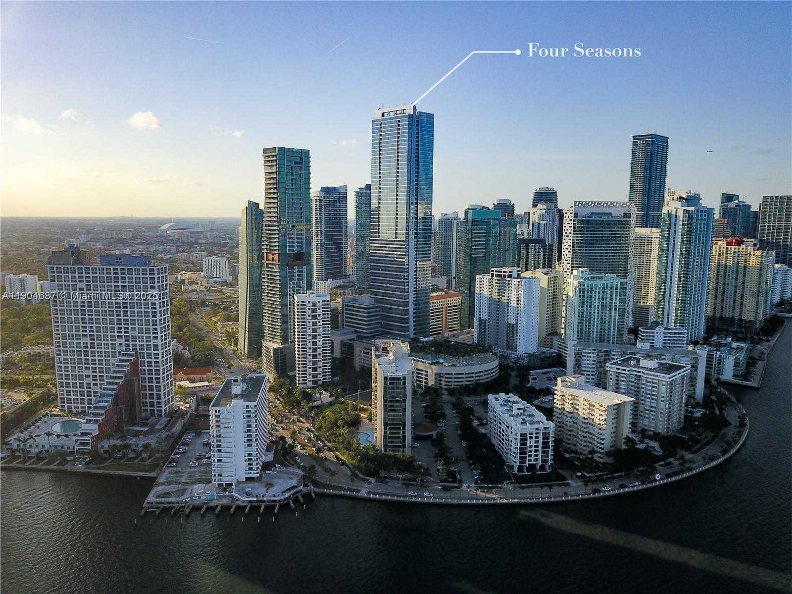 Small Image of 1425 BRICKELL AVE #52BC, Miami Number 71