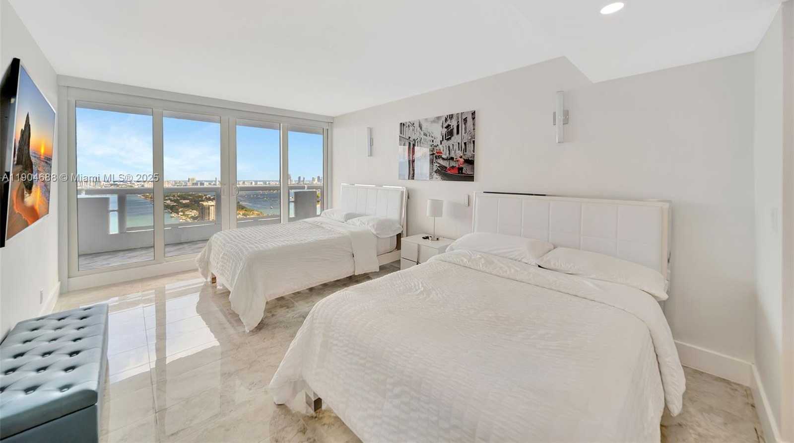 Small Image of 1717 N BAYSHORE DR #A-3533, Miami Number 26