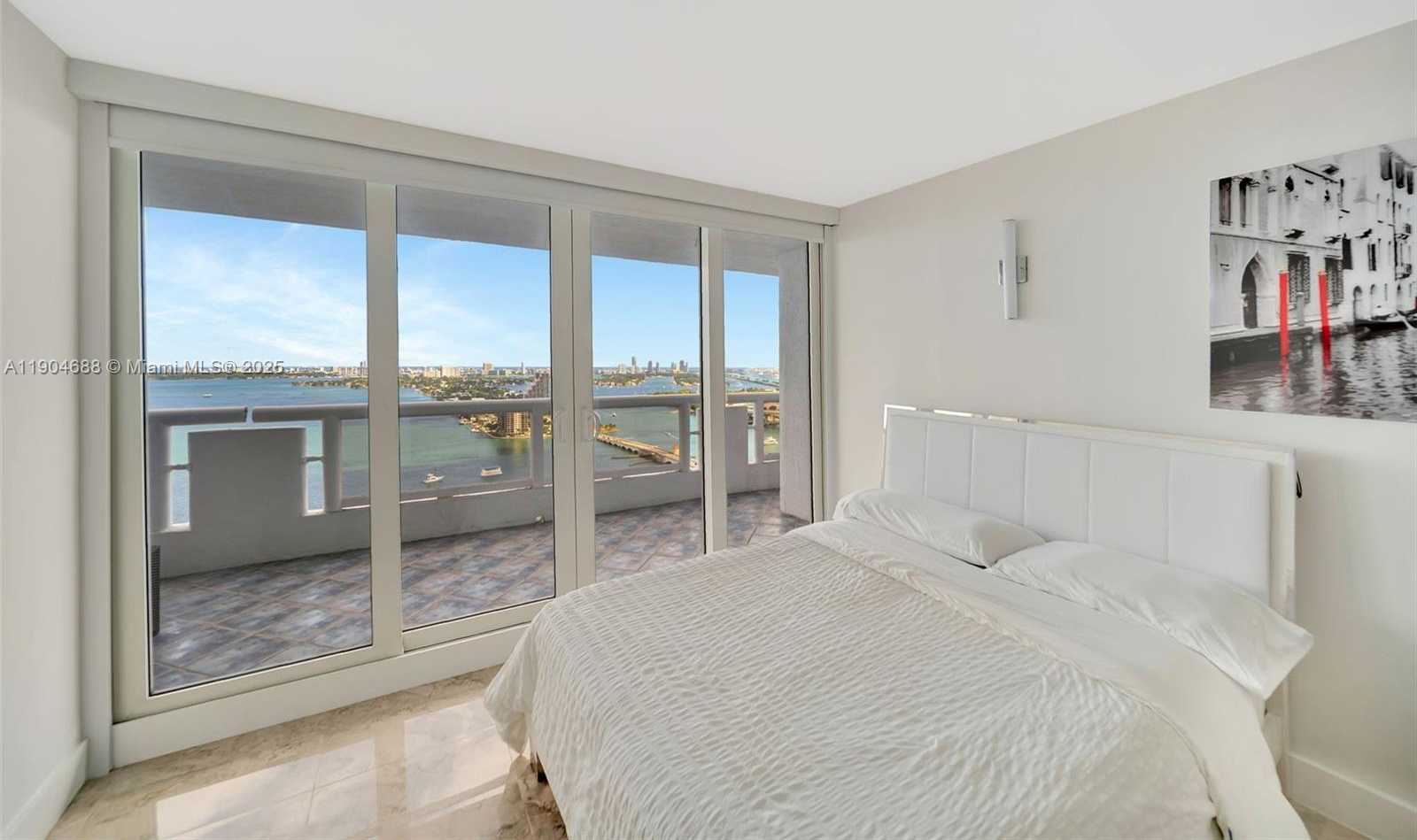 Small Image of 1717 N BAYSHORE DR #A-3533, Miami Number 27