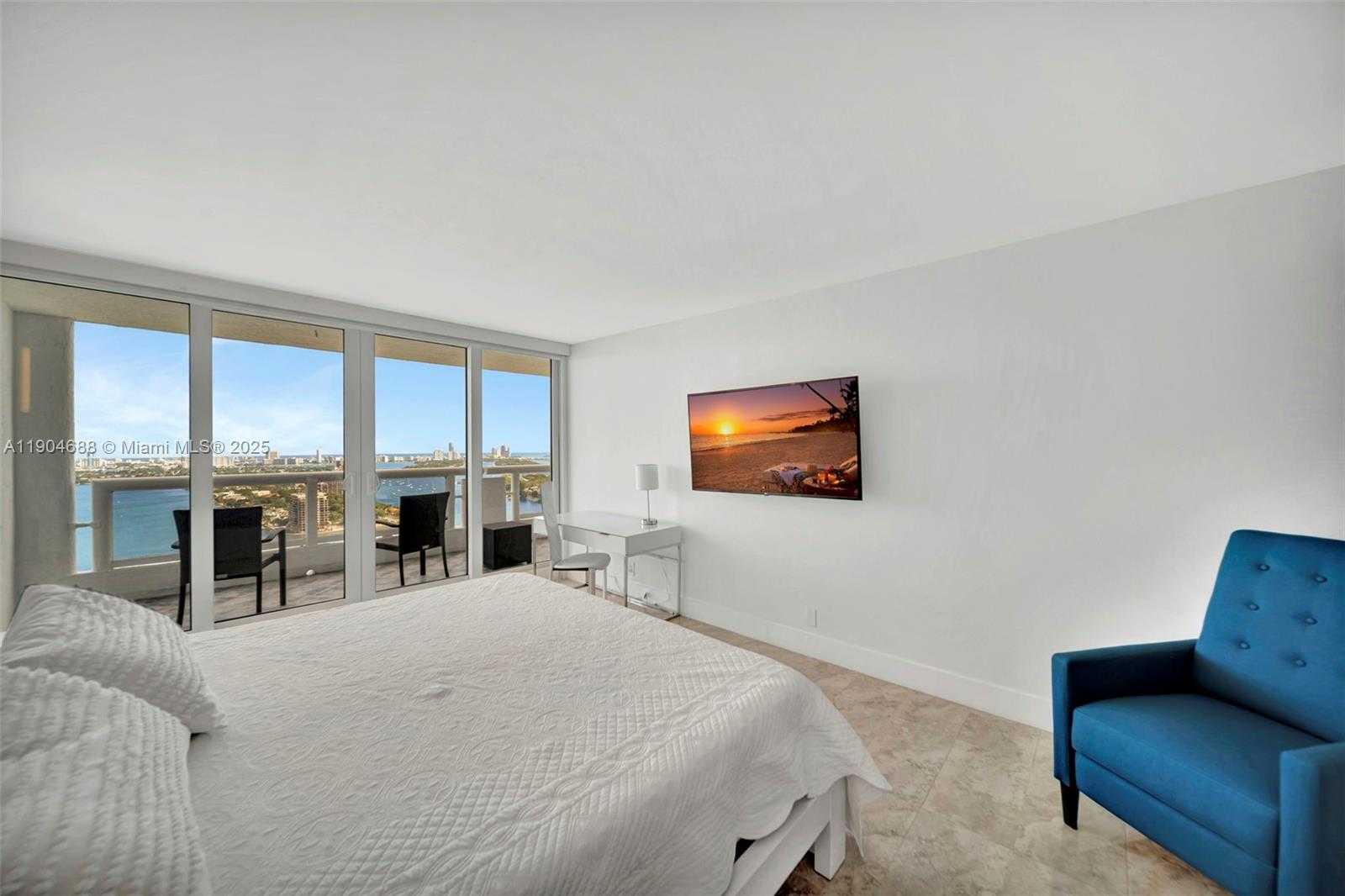 Small Image of 1717 N BAYSHORE DR #A-3533, Miami Number 37