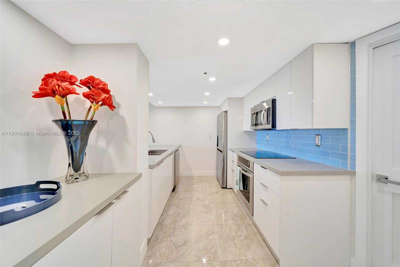 Small Image of 1717 N BAYSHORE DR #A-3533, Miami Number 5