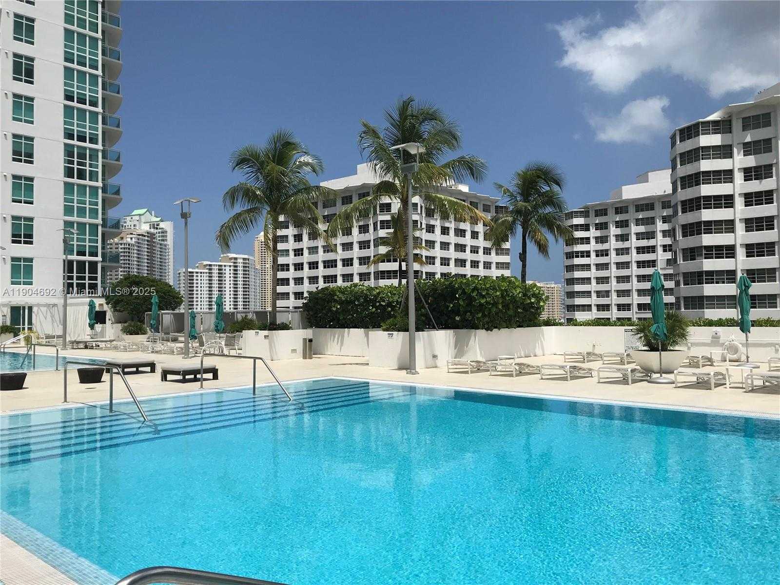 Small Image of 950 BRICKELL BAY DR #3405, Miami Number 10