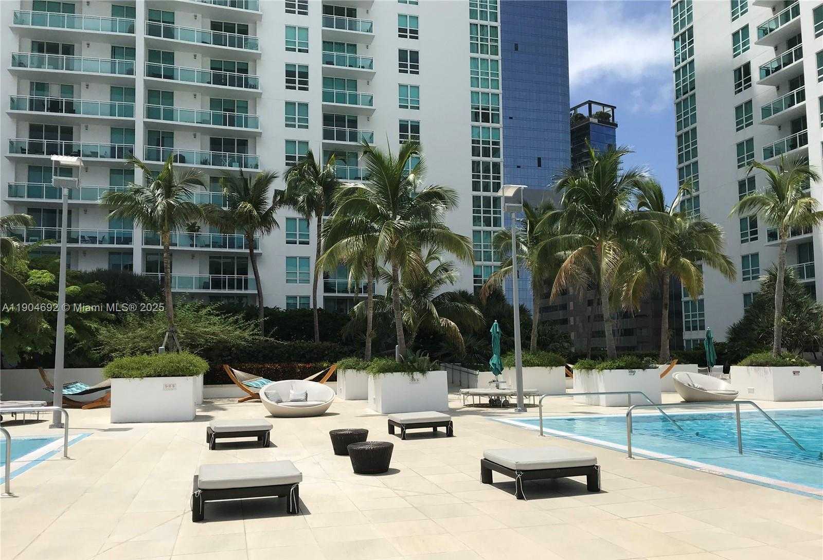 Small Image of 950 BRICKELL BAY DR #3405, Miami Number 27