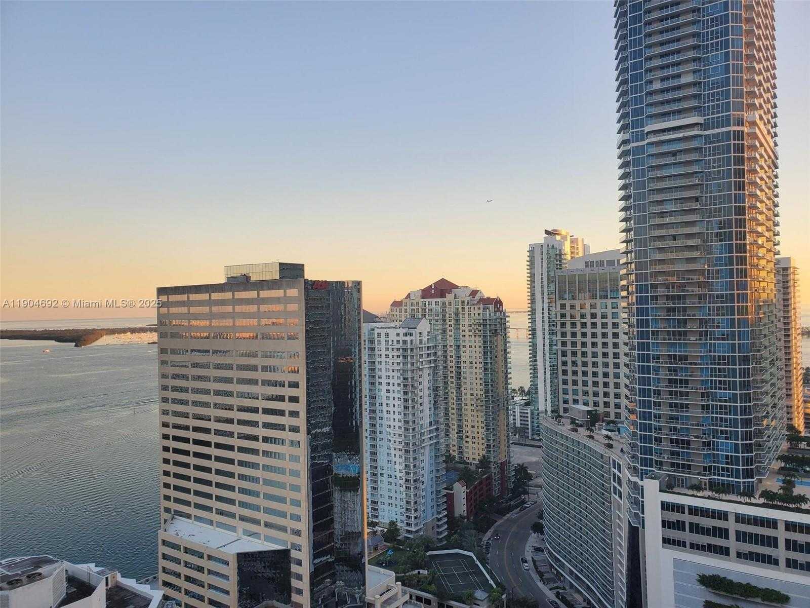 Small Image of 950 BRICKELL BAY DR #3405, Miami Number 3