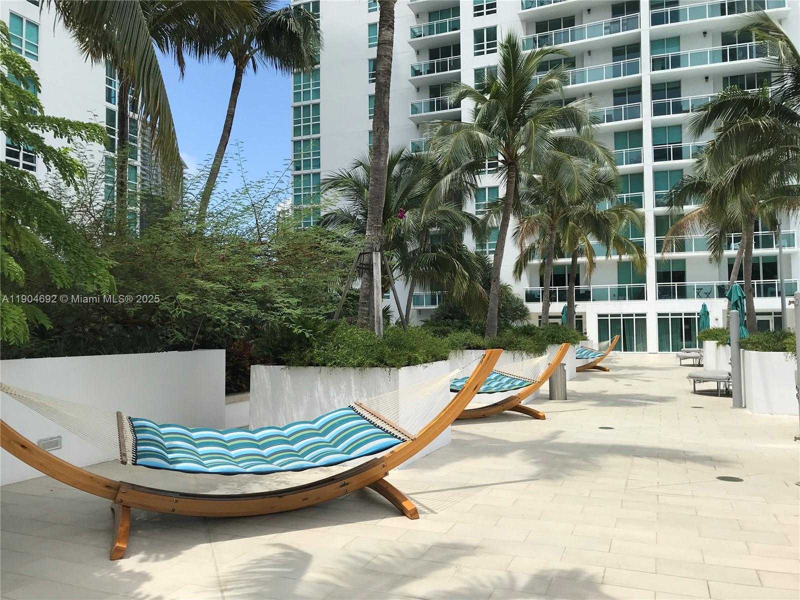 Small Image of 950 BRICKELL BAY DR #3405, Miami Number 30