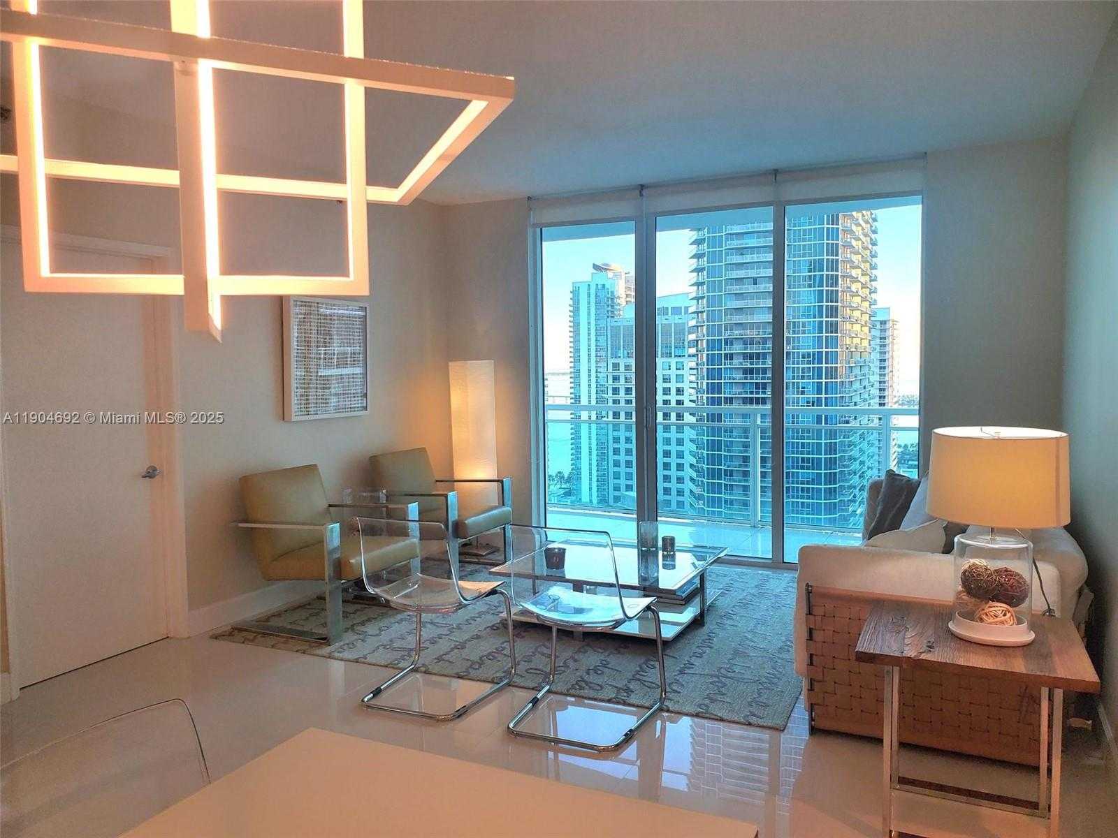 Small Image of 950 BRICKELL BAY DR #3405, Miami Number 4