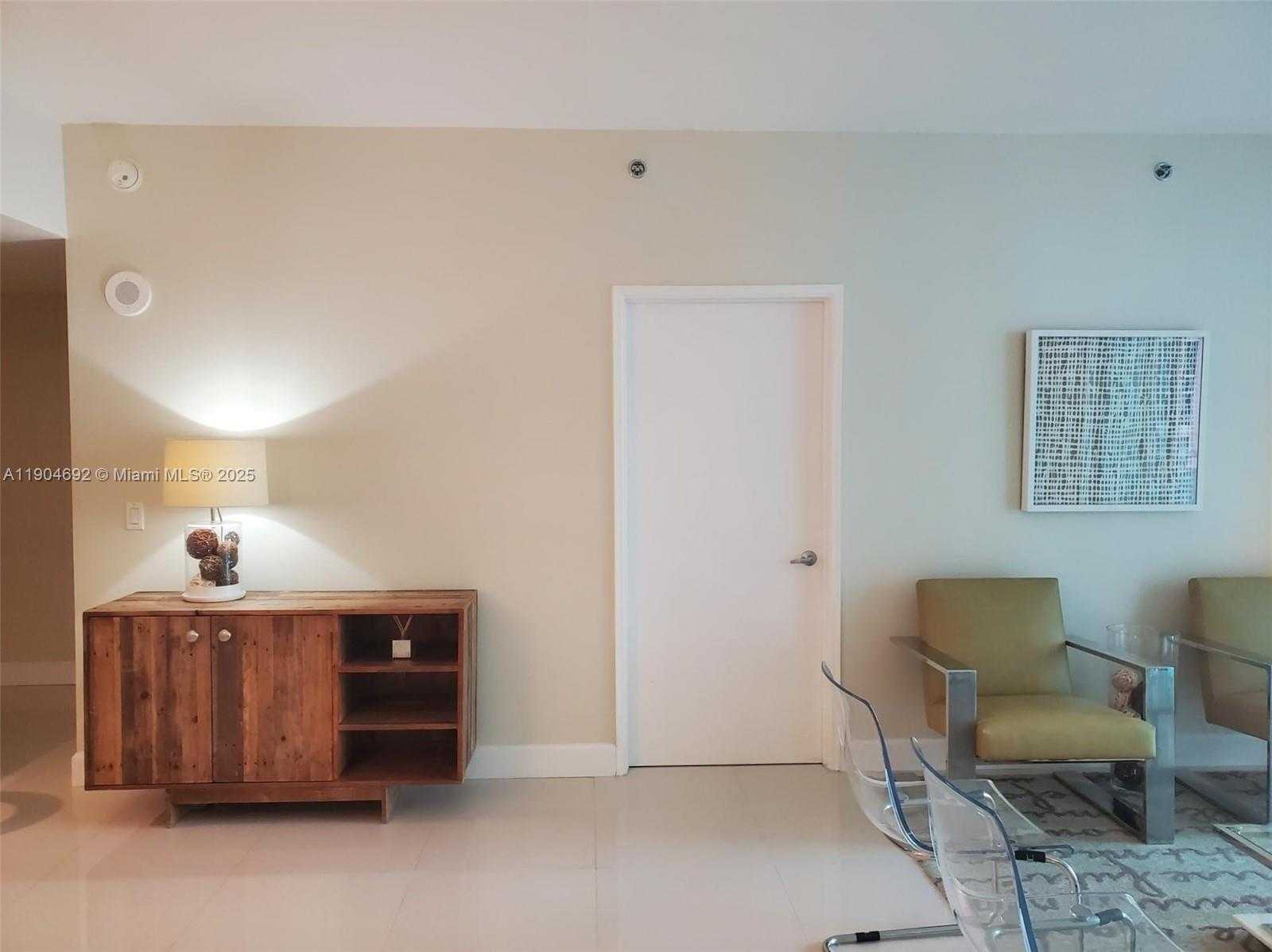 Small Image of 950 BRICKELL BAY DR #3405, Miami Number 7