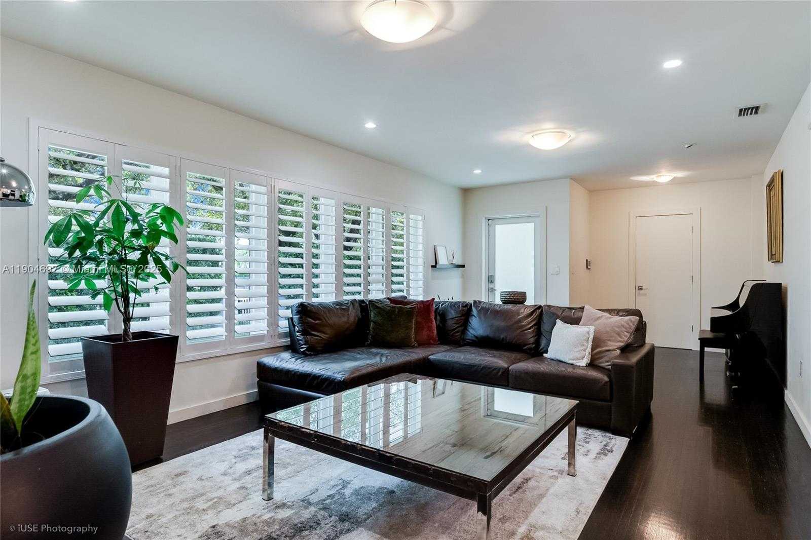 Small Image of 1545 SIENA AVE, Coral Gables Number 12