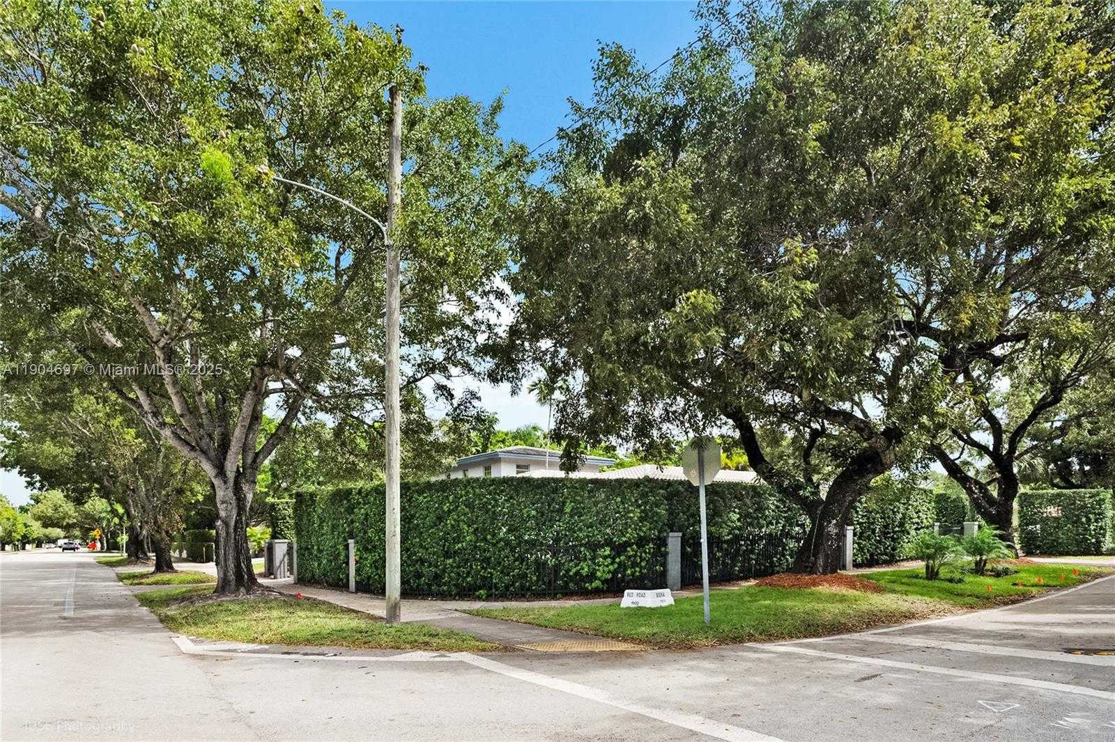Small Image of 1545 SIENA AVE, Coral Gables Number 23
