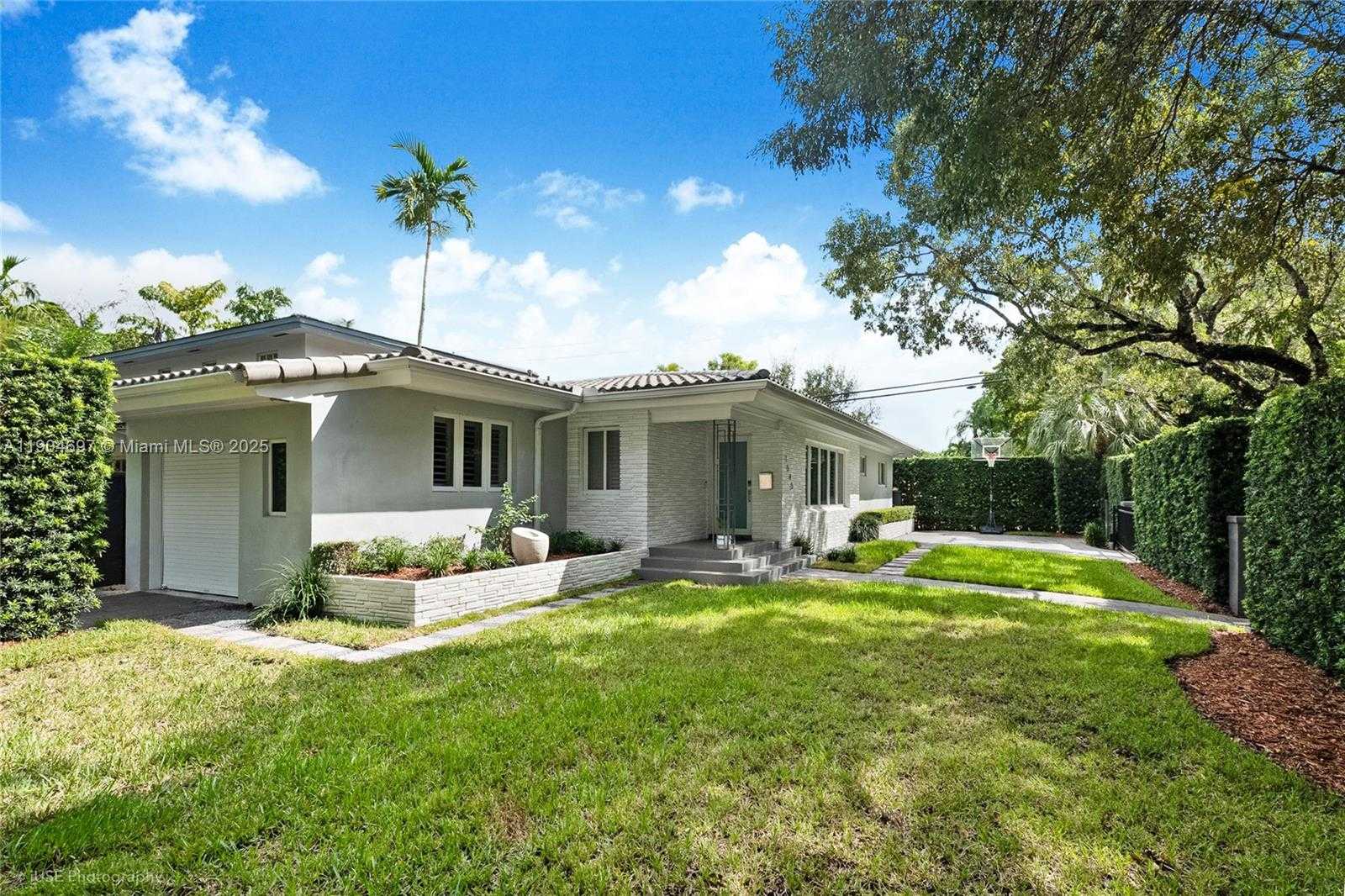 Small Image of 1545 SIENA AVE, Coral Gables Number 3