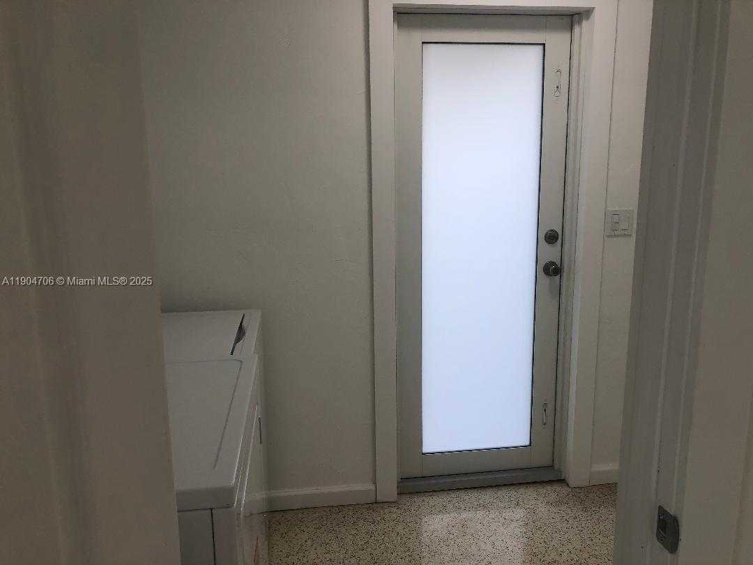 Small Image of 2650 SOUTH WEST 96TH AVE, Miami Number 12