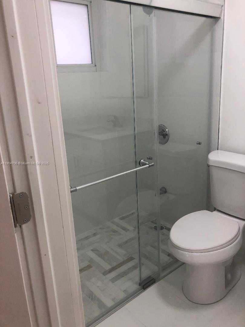 Small Image of 2650 SOUTH WEST 96TH AVE, Miami Number 21