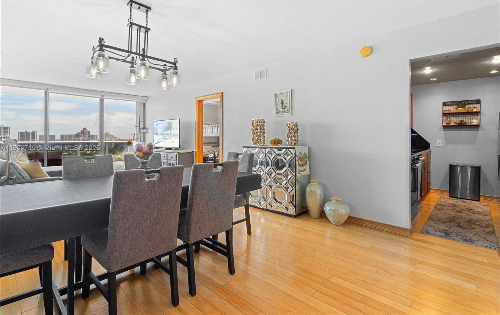 Small Image of 3675 NORTH COUNTRY CLUB DR #2404, Aventura Number 17