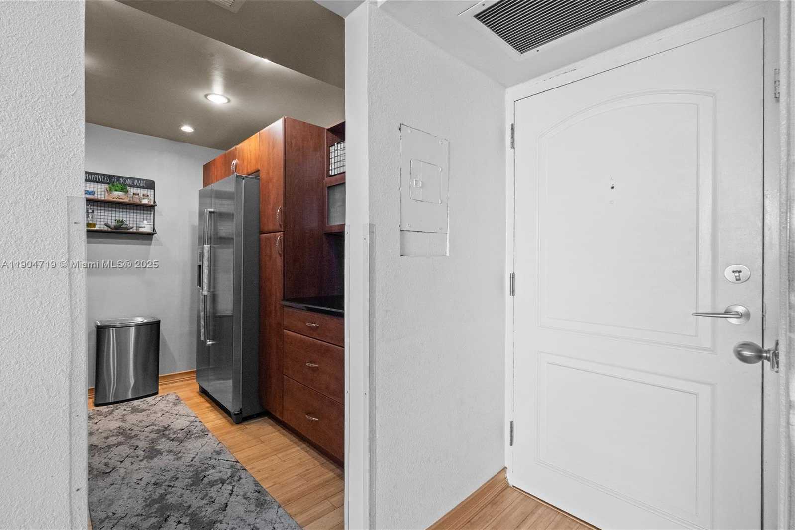 Small Image of 3675 NORTH COUNTRY CLUB DR #2404, Aventura Number 19