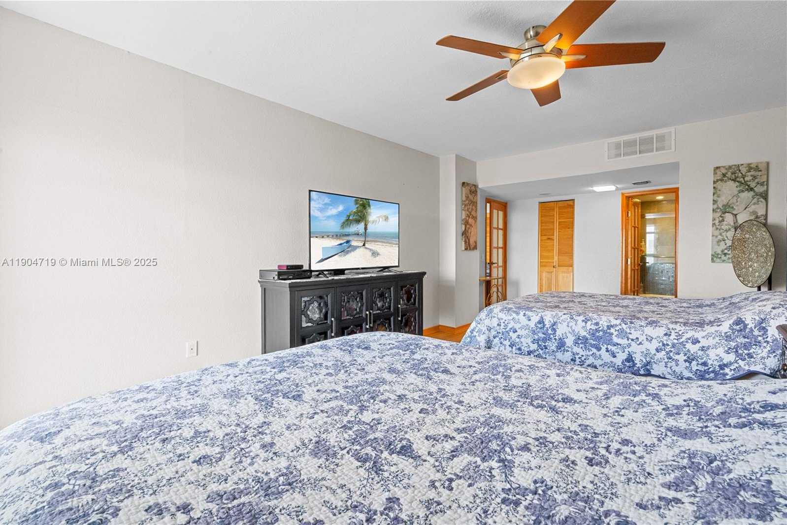 Small Image of 3675 NORTH COUNTRY CLUB DR #2404, Aventura Number 24