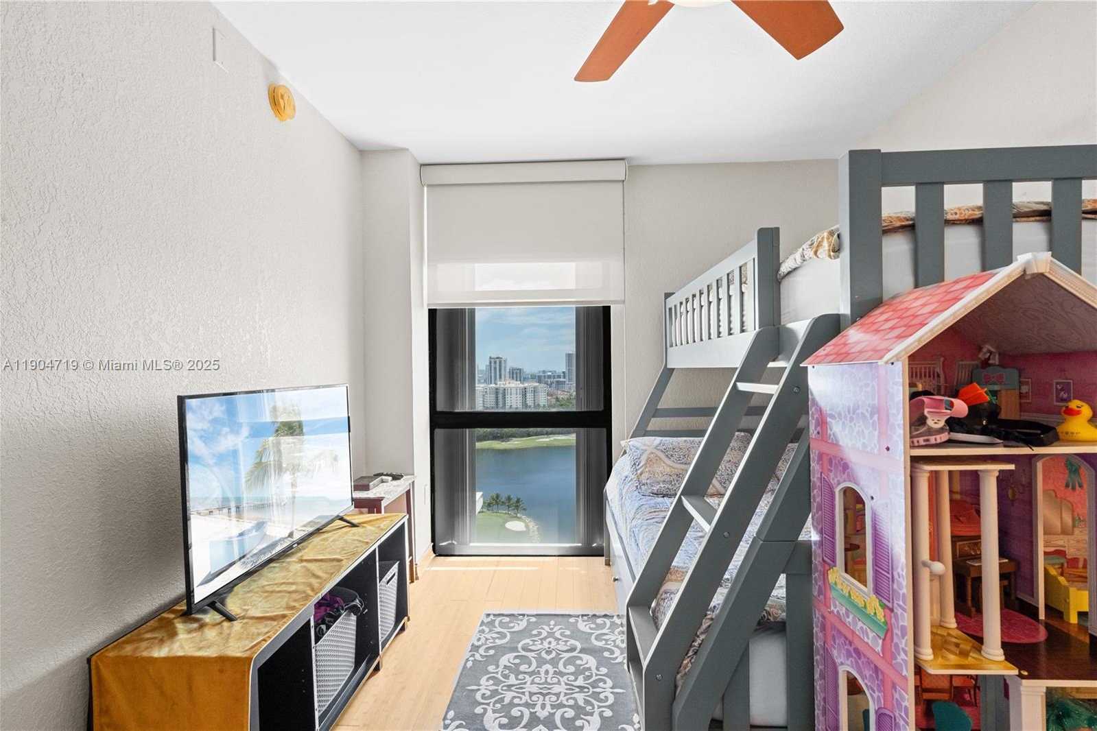 Small Image of 3675 NORTH COUNTRY CLUB DR #2404, Aventura Number 30