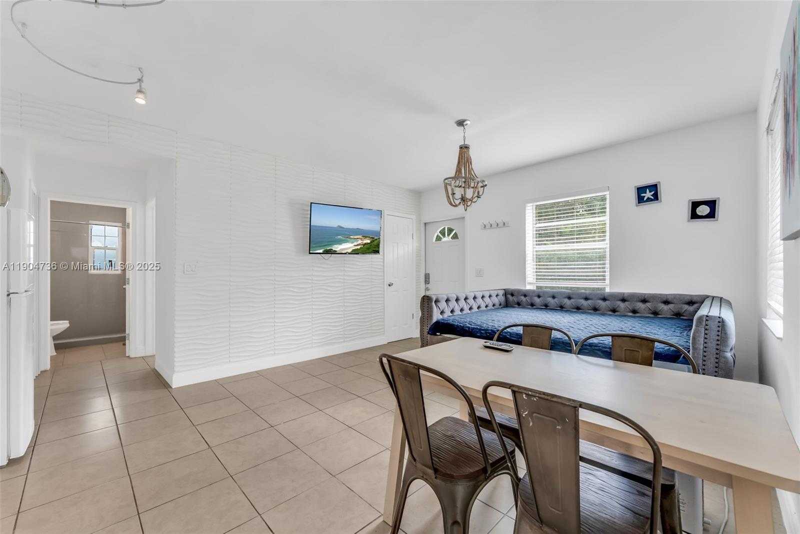 Small Image of 1639 HAYES ST #1, Hollywood Number 3