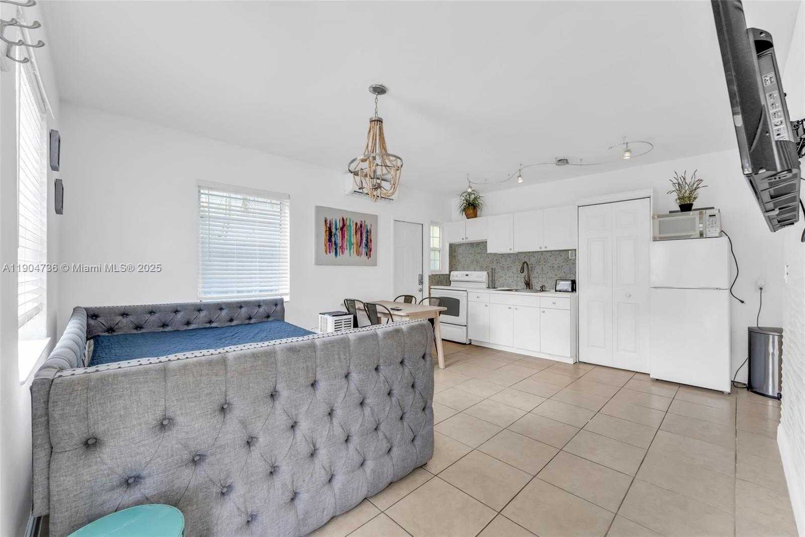 Small Image of 1639 HAYES ST #1, Hollywood Number 4