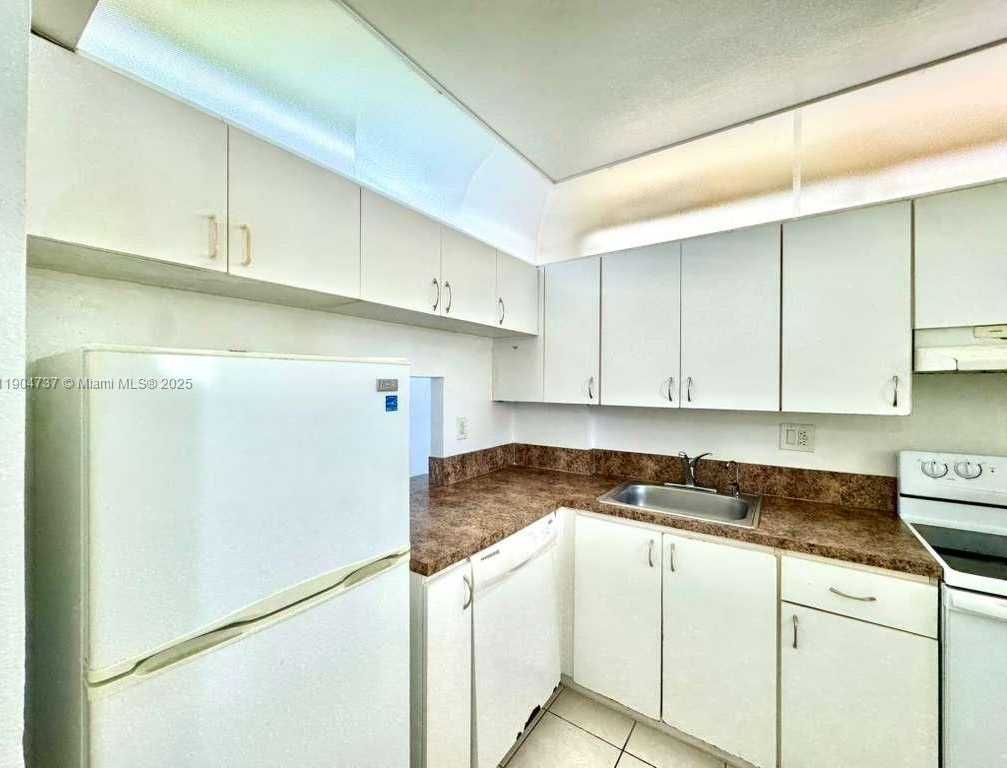 Small Image of 2903 NORTH MIAMI BEACH BLVD #203, North Miami Beach Number 11