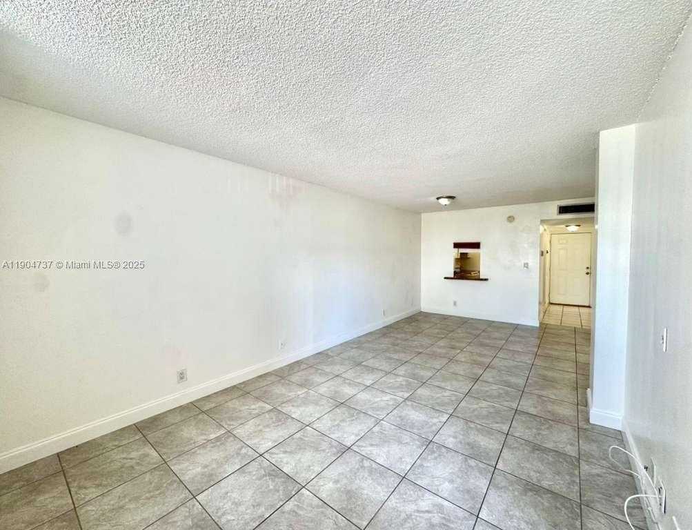 Small Image of 2903 NORTH MIAMI BEACH BLVD #203, North Miami Beach Number 4