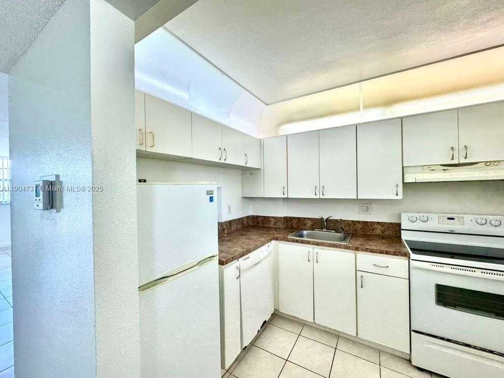 Small Image of 2903 NORTH MIAMI BEACH BLVD #203, North Miami Beach Number 6