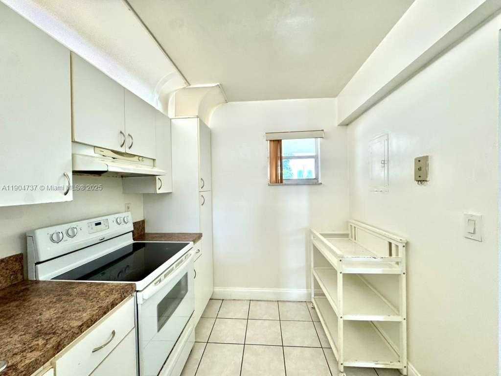 Small Image of 2903 NORTH MIAMI BEACH BLVD #203, North Miami Beach Number 9