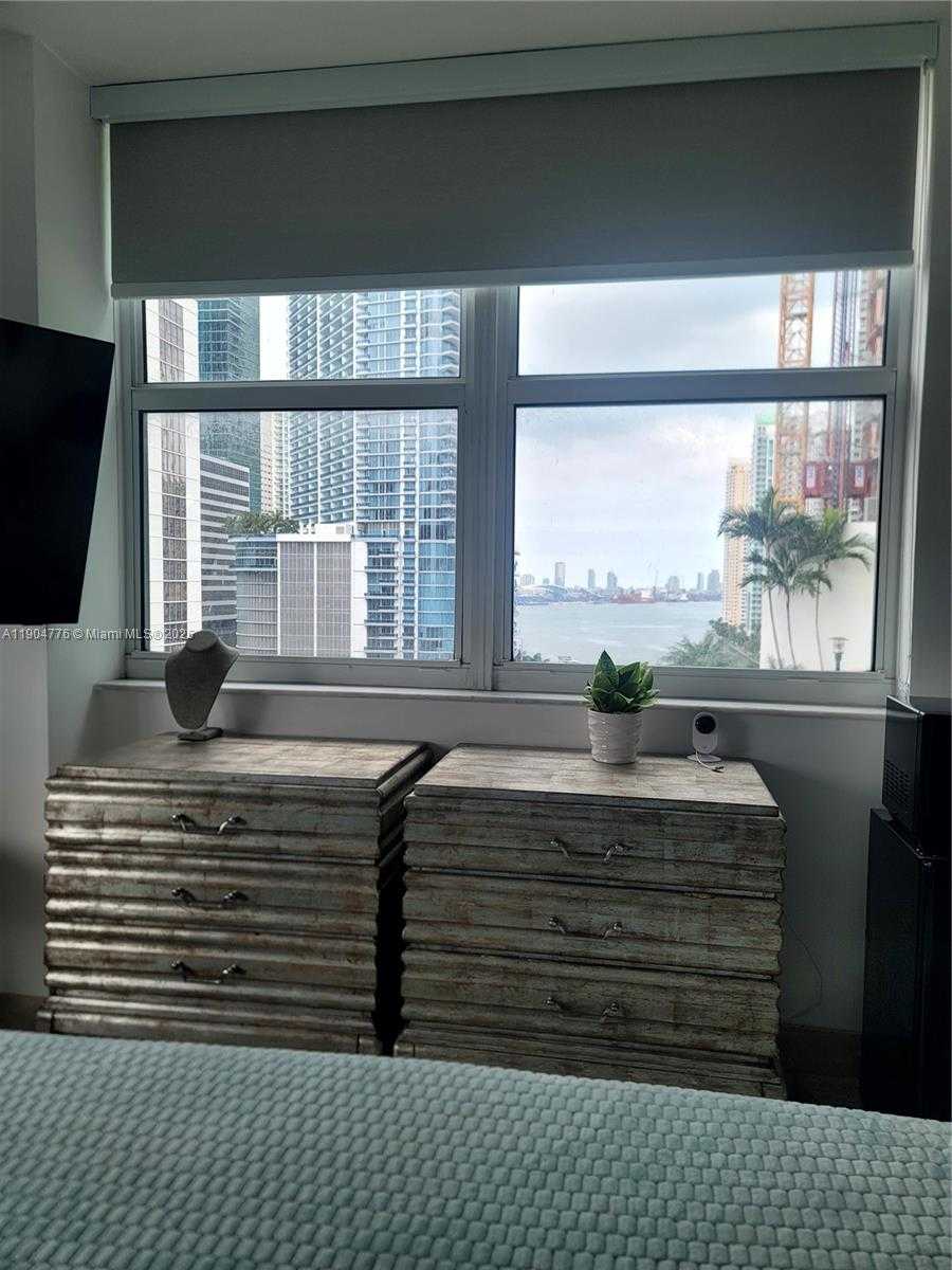 Small Image of 31 SOUTH EAST 5TH ST #1402, Miami Number 7
