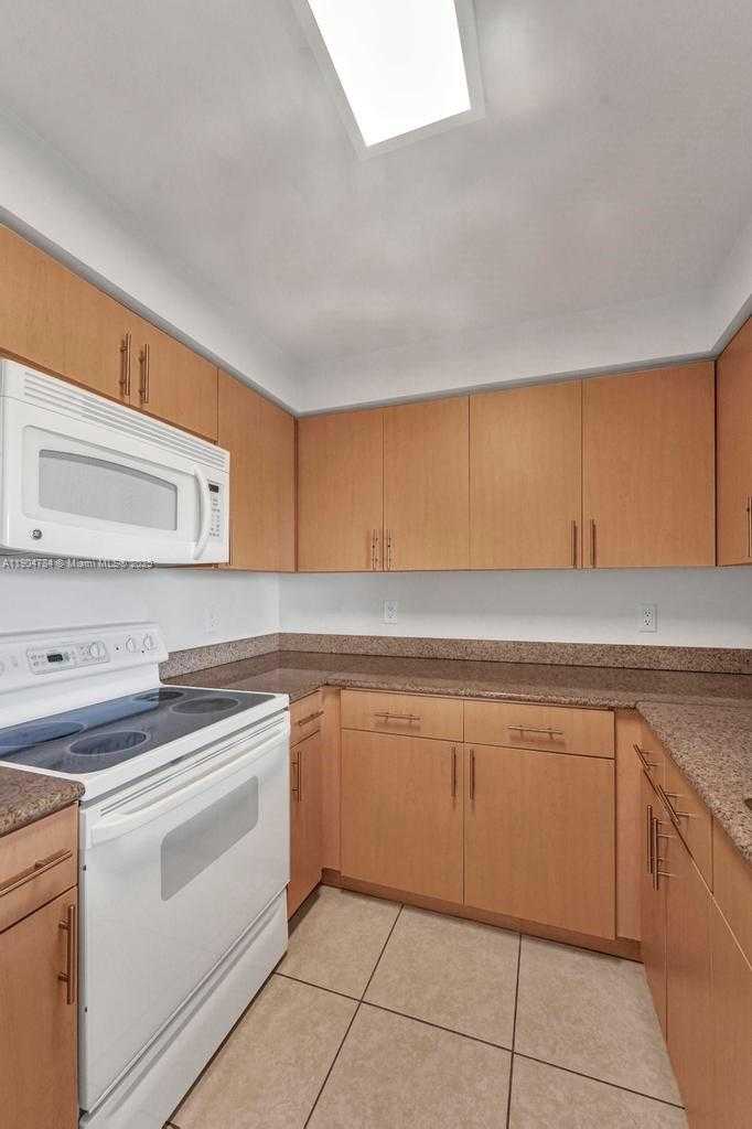 Small Image of 2475 BRICKELL AVE #2006, Miami Number 14