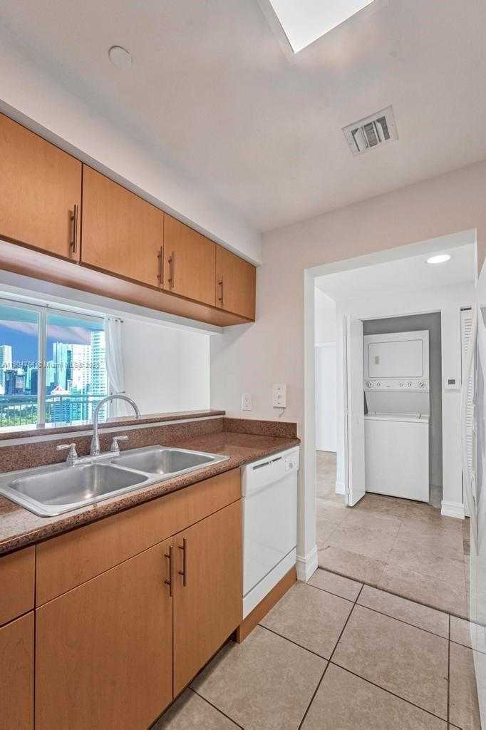 Small Image of 2475 BRICKELL AVE #2006, Miami Number 15