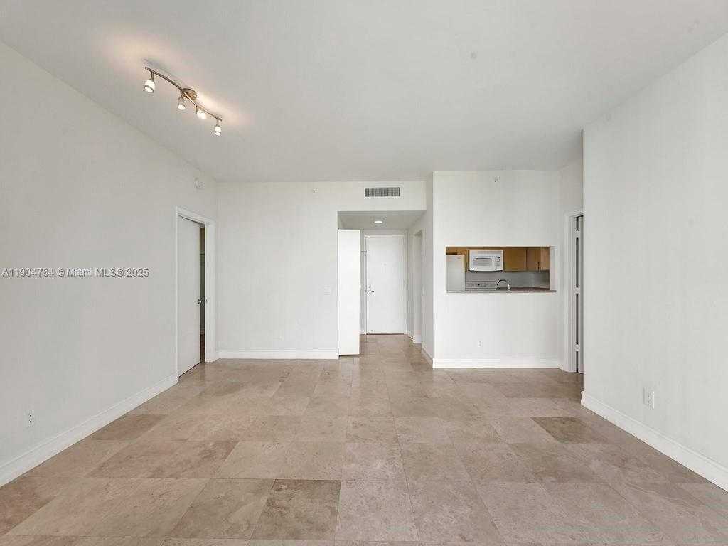 Small Image of 2475 BRICKELL AVE #2006, Miami Number 33
