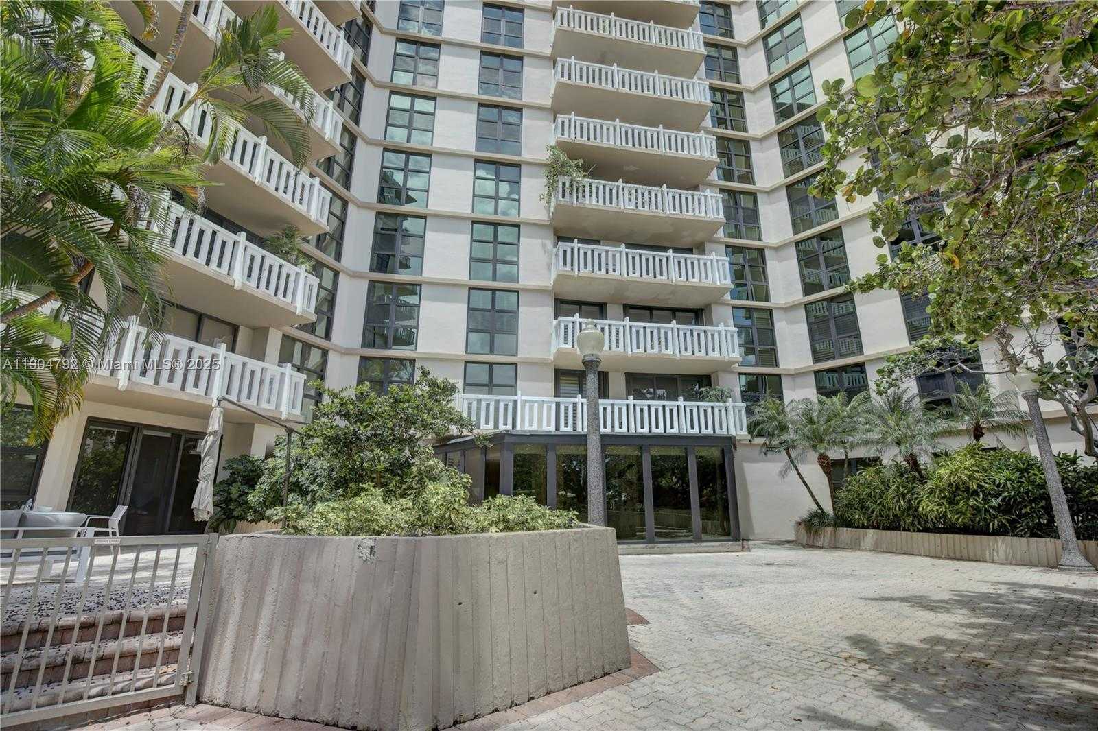 Small Image of 1121 CRANDON BLVD #D608, Key Biscayne Number 35