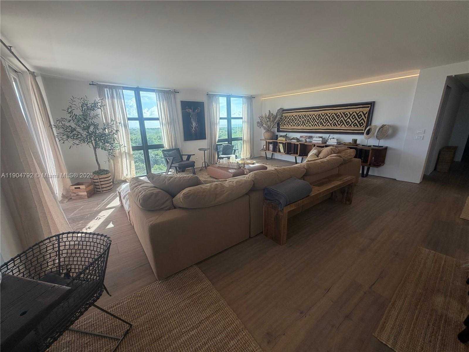 Small Image of 1121 CRANDON BLVD #D608, Key Biscayne Number 7