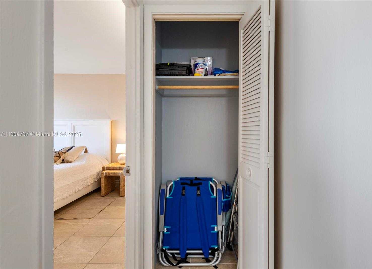 Small Image of 18061 BISCAYNE BLVD #303, Aventura Number 24