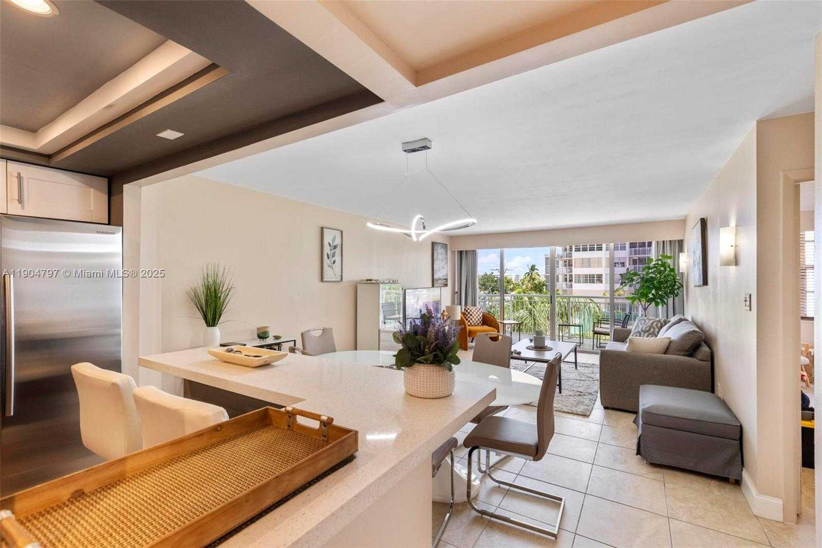 Small Image of 18061 BISCAYNE BLVD #303, Aventura Number 8