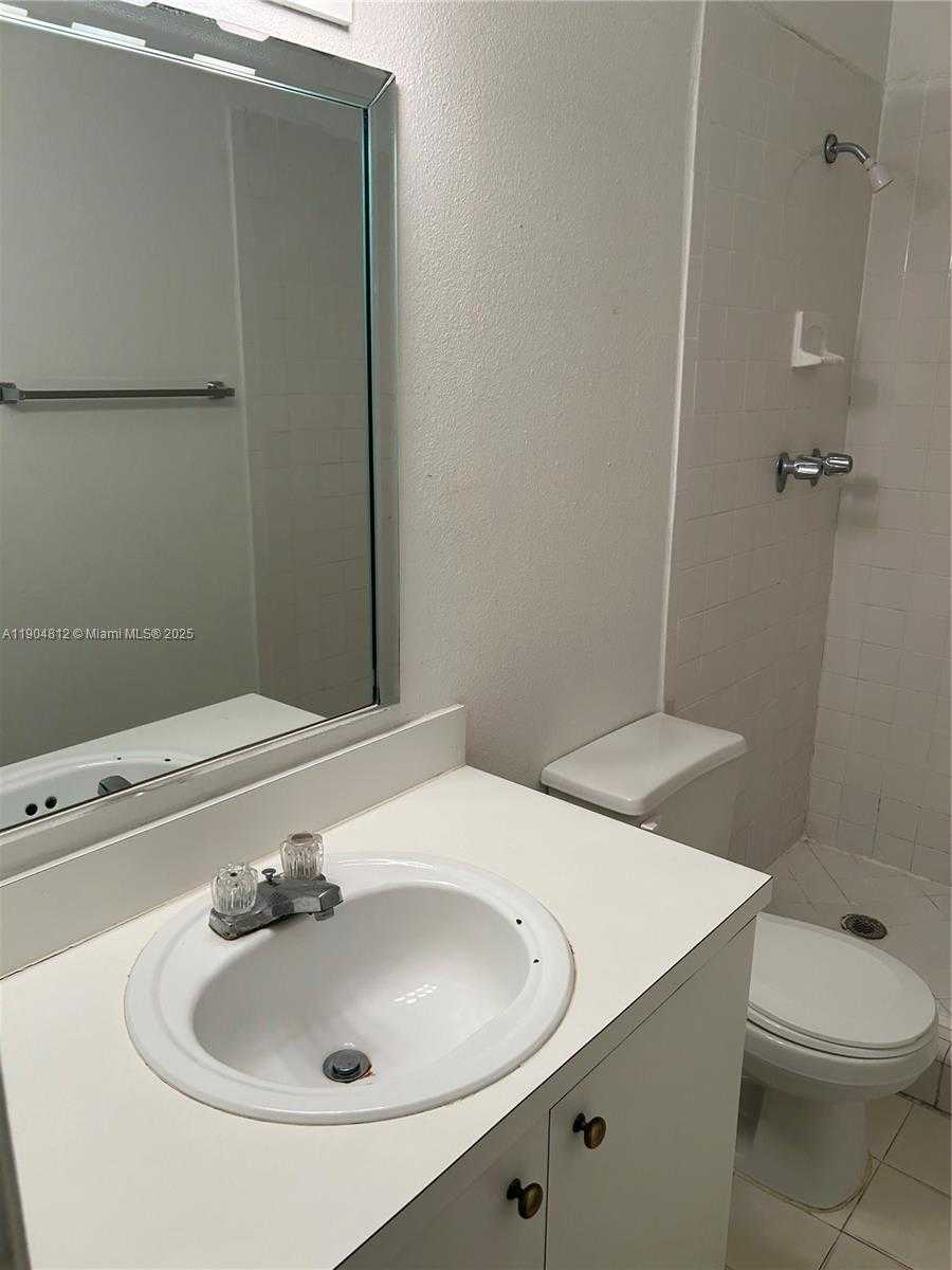 Small Image of 18101 NORTH WEST 68TH AVE #B205, Hialeah Number 10