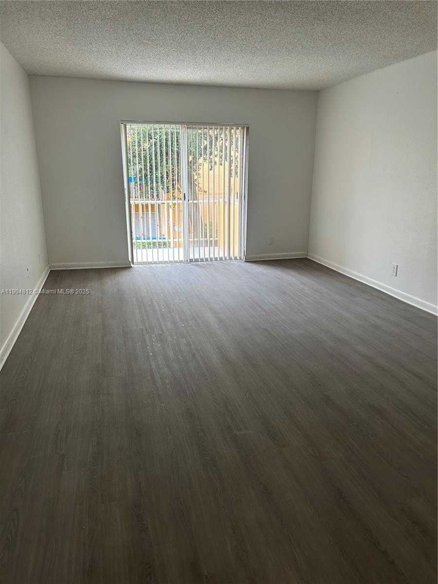 Small Image of 18101 NORTH WEST 68TH AVE #B205, Hialeah Number 14