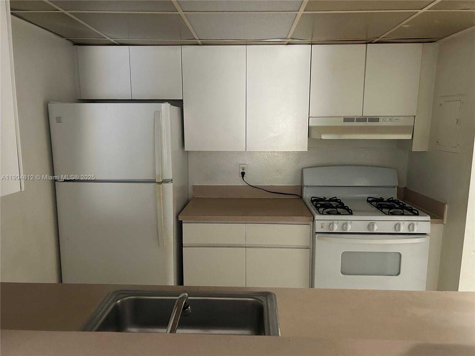 Small Image of 18101 NORTH WEST 68TH AVE #B205, Hialeah Number 2