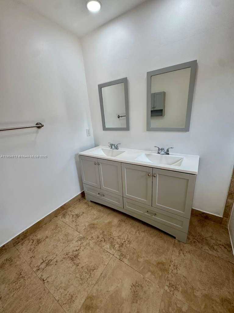 Small Image of 440 SOUTH WEST 88TH CT #440, Miami Number 15