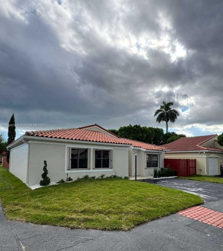 Small Image of 440 SOUTH WEST 88TH CT #440, Miami Number 2